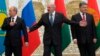 Rusia, Ukraina Saling Tuntut dalam Pembicaraan di Belarus