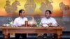 Jokowi dan Widodo berbincang dengan hangat layaknya seorang sahabat.