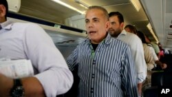 Manuel Rosales fue detenido a su llegada a Venezuela tan pronto su avión aterrizó en el aeropuerto La Chinita, en Maracaibo.