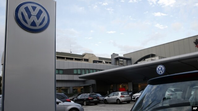 Volkswagen enfrenta multas de hasta 37.550 dólares por vehículo.