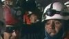 智利：第一名被救矿工升井回到地面