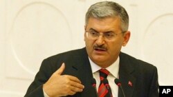 Turkish Minister of Transportation Binali Yildirim (file photo)