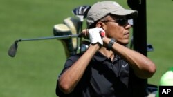 El golf y el basquetbol, son dos de los deportes preferidos del presidente Barack Obama.