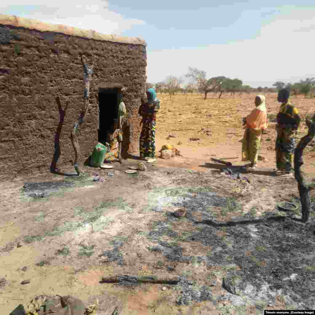 Des campements Peulh détruits par les Koglweogo dans le Centre-Nord du Burkina, 3 janvier 2019.