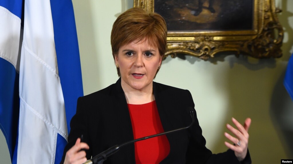 Thủ hiến Scotland Nicola Sturgeon nói với Thủ tướng Anh Boris Johnson rằng Scotland cần có một cuộc trưng cần dân ý thứ hai về nền độc lập của mình.