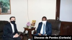Bispo Luiz Fernando e Presidente Filipe Nyusi, em Pemba