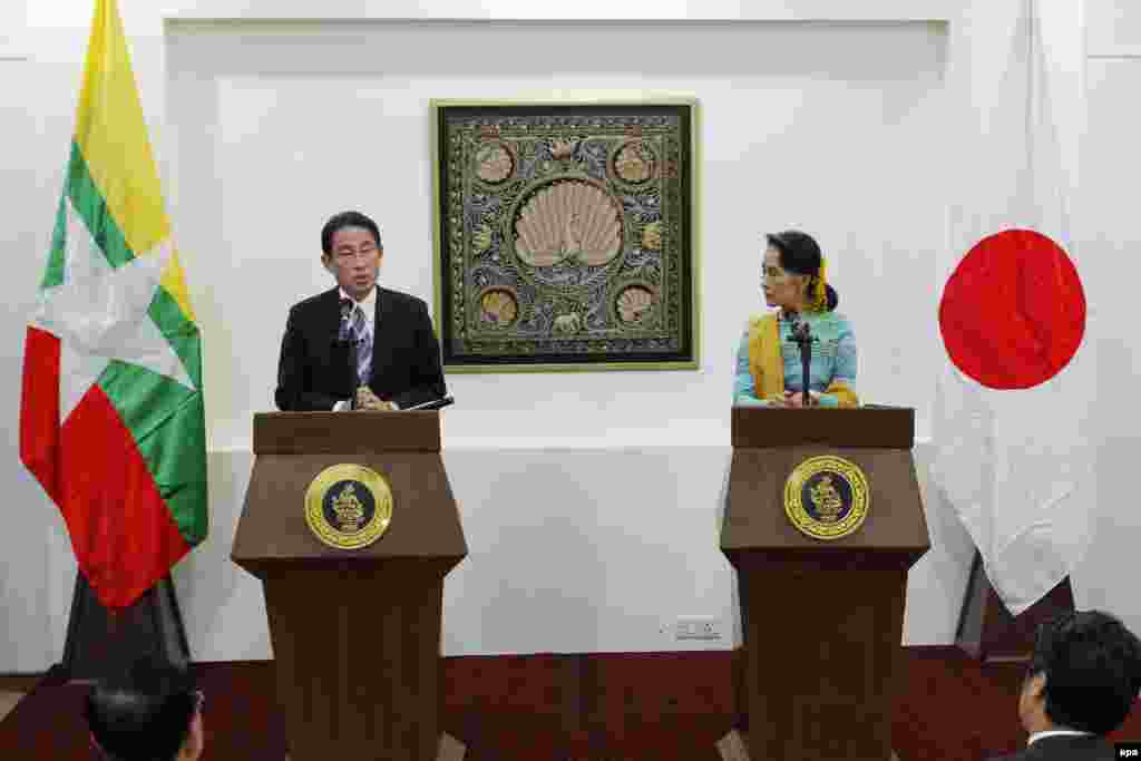 ဂျပန် နိုင်ငံခြားရေးဝန်ကြီး နှင့် မြန်မာနိုင်ငံခြားရေး ဝန်ကြီး ဒေါ်အောင်ဆန်းစုကြည် တို့ ပူးတွဲသတင်းစာရှင်းပွဲ