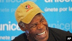 UNICEF Ambassador and actor Danny Glover laughs during an event in Lima October 20, 2010 (file photo)