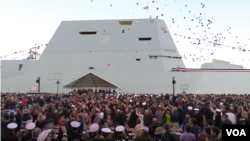 朱姆沃爾特號驅逐艦2016年10月15日正式編入美國海軍（美國之音黎堡拍攝）