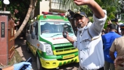 سوشانت سنگھ کی لاش ایمبولینس کے ذریعے اسپتال منتقل کی جاری ہے