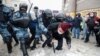پولیس روسیه بیش از ۴۵۰۰ اعتراض‌کنندۀ مخالف پوتین را بازداشت کرد