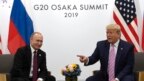 Tổng thống Mỹ Donald Trump và Tổng thống Nga Vladimir Putin trong một cuộc hội đàm song phương bên lề hội nghị G20 ở Osaka, Nhật Bản, ngày 28 tháng 9, 2019.