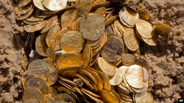 Florida Family Finds $1M in Treasure From Sunken Spanish Armada