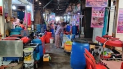 Empty vending stalls in Canadia Industrial Park Market, Veng Sreng Boulevard in Phnom Penh, Cambodia, Thursday, March 5, 2020. (Nem Sopheakpanha/VOA Khmer)