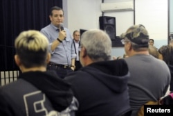 U.S. Republican presidential candidate Ted Cruz speaks at the Goldfield Old Schoolhouse in Goldfield, Iowa, Jan. 7, 2016.