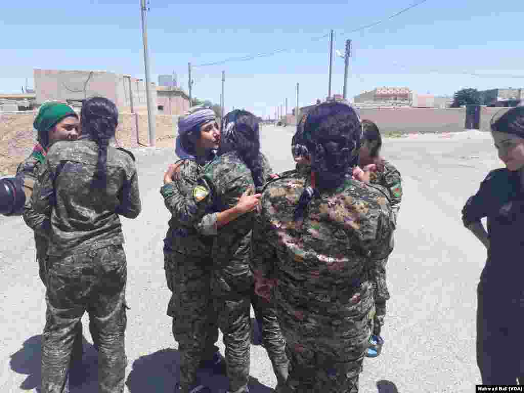 SDF fighters inside Raqqa