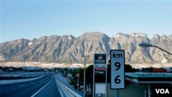 Las autoridades encontraron el segundo tunel en menos de un mes en la frontera entre México y Estados Unidos.