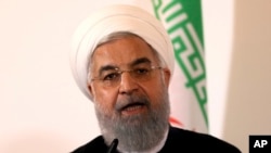 Tổng thống Iran Hassan Rouhani nói nước này không dễ dàng khuất phục chiến dịch mới của Washington muốn bóp nghẹt xuất khẩu dầu của Iran.