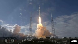 SpaceX མཁའ་དབྱིངས་འཕེན་གཏོང་།