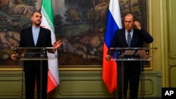 نشست مطبوعاتی وزیر خارجهٔ روسیه با وزیر خارجهٔ ایران در مسکو