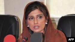 Pakistan’a İlk Kez Kadın Dışişleri Bakanı