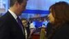 Cameron deja a Cristina Fernández con la mano extendida