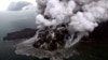 Erupsi gunung Anak Krakatau di Selat Sunda, dilihat dari udara, 23 Desember 2018. (Foto: dok).