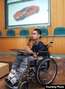 Muhammad Fahmi Husaen, mahasiswa Sekolah Vokasi UGM masuk 5 besar kontes desain mobil listrik oleh Muscle Car Indonesia (MCI) pada 2018. (Foto: Humas SV)