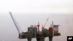 Газовая платформа норвежского нефтяного гиганта Statoil в Северном море (архивное фото) 