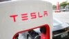 Tesla's 'Long-haul' Electric Truck Aims for 200 to 300 Miles on a Charge