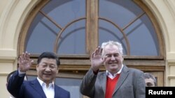 Xi Jinping et son homologue tcheque Milos Zeman, Prague, 28 mars 2016