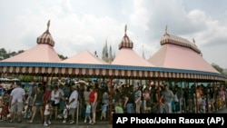 Черга на атракціон в парк Walt Disney World на Флориді