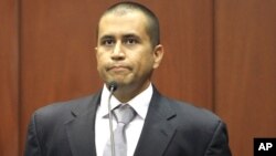 George Zimmerman acusado de la muerte del adolescente negro Trayvon Martin, ha demando a la cadena de televisión NBC por un monto no determinado.