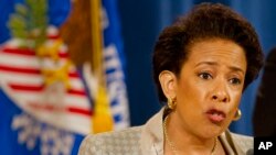 Bộ trưởng Loretta Lynch loan báo về cuộc điều tra Sở cảnh sát Baltimore trong 1 cuộc họp báo tại Bộ Tư pháp ở Washington, 8/5/2015.