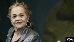 Etta James na Festivalu jazza u New Orleansu, 29.4. 2006. godine