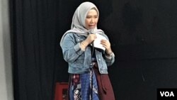 Dian Andriasari mengatakan perbedaan paradigma antara yang mendukung dan menolak RUU P-KS menyebabkan debat berkepanjangan. (VOA/Rio Tuasikal)