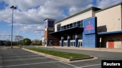 A Regal Cinemas is closed due to the outbreak of coronavirus disease (COVID-19) in Arlington, Virginia, U.S. April 10, 2020. (REUTERS/Joshua Roberts)