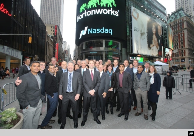 FILE - Hortonworks, Inc.Hortonworks, Inc., a California software company, opened for trading on The Nasdaq Stock Market, Dec. 12, 2014.