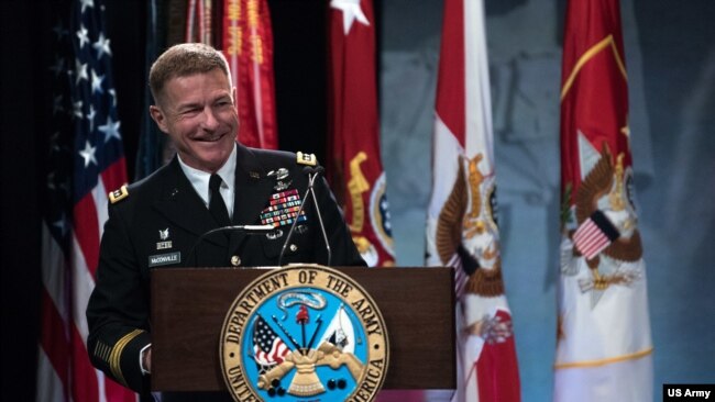 陆军上将麦康维尔上将2019年3月出席一个活动（美国陆军照片）