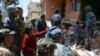 救災人員與物資抵達尼泊爾