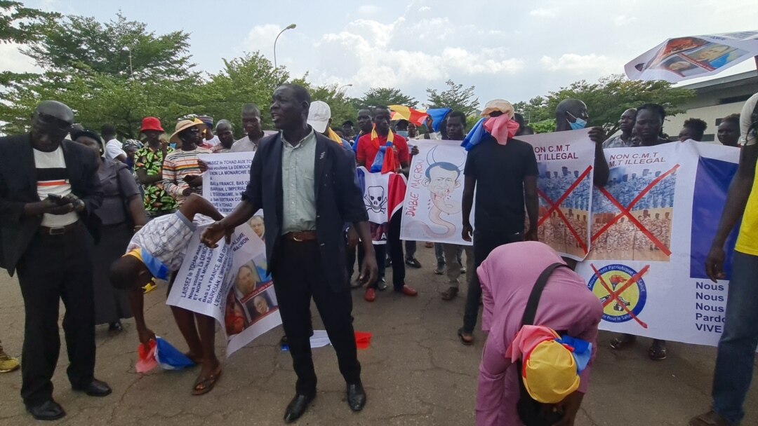 PROTEST BY CHADIANS