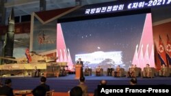 김정은 북한 국무위원장이 11일 3대혁명 전시관에서 개막한 '자위-2021' 국방발전전람회에서 연설했다.