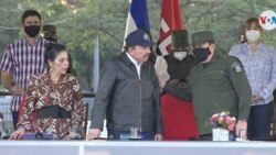 De izquierda a derecha, Rosario Murillo, Daniel Ortega y el jefe del Ejército, Julio César Avilés. [Foto archivo VOA].