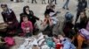 Dans un camp grec, un ex-chef syrien sert les saveurs de Damas aux résidents