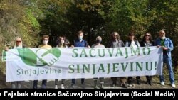 Aktivisti inicijative "Sačuvajmo Sinjajevinu" na planini Sinjajevina (Foto: Fejsbuk stranica inicijative "Sačuvajmo Sinjajevinu)