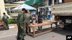 ထိုင်းတောင်ပိုင်း Hua Hin အပန်းဖြေကမ်းခြေ ဗုံးပေါက်ကွဲမှု
(သြဂုတ် ၁၂၊ ၂၀၁၆)