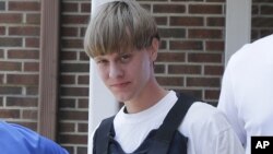 Dyllan Roof, yishe abanyamerika b'abirabure icenda, muri Reta ya Caroline y'Ubumanuko