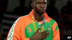 Le Nigérien Abdoulrazak Issoufou Alfaga a remporté la médaille d'argent en taekwondo dans la catégorie des plus de 80 kg, à Rio, Brésil, le 20 août 2016.