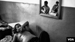 Para pasien tuberkulosis yang kebal obat-obatan atau MDR-TB dirawat di sebuah rumah sakit (foto: ilustrasi). 