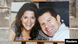 Jean-Baptiste Salvaing, commandant de police adjoint du commissariat des Mureaux, et sa compagne Jessica Schneider, 36 ans, agent administratif du commissariat voisin de Mantes-la-Jolie, ont été assassinés à leur domicile le 13 juin 2016.